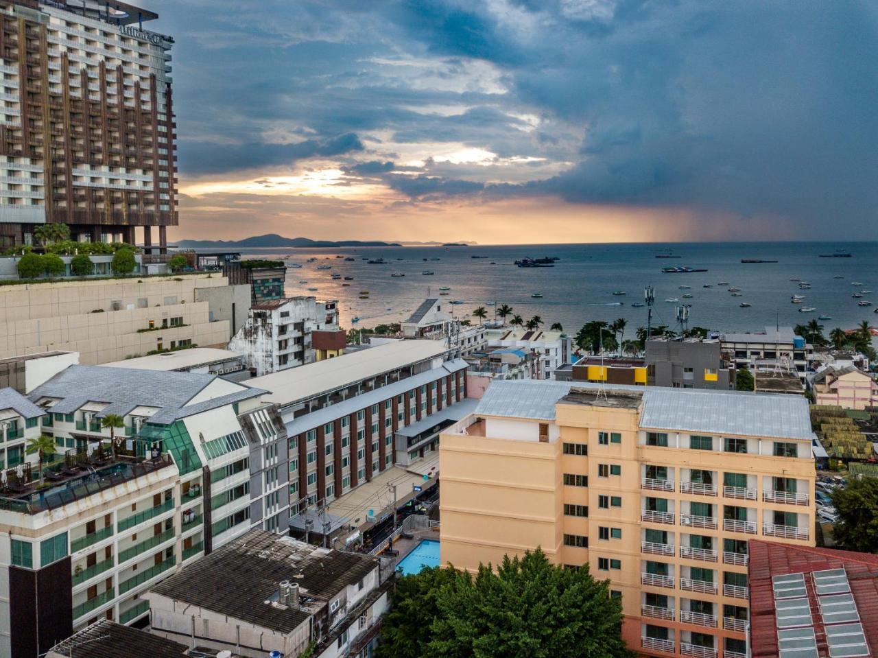 Eastiny Plaza Hotel Pattaya Exteriér fotografie